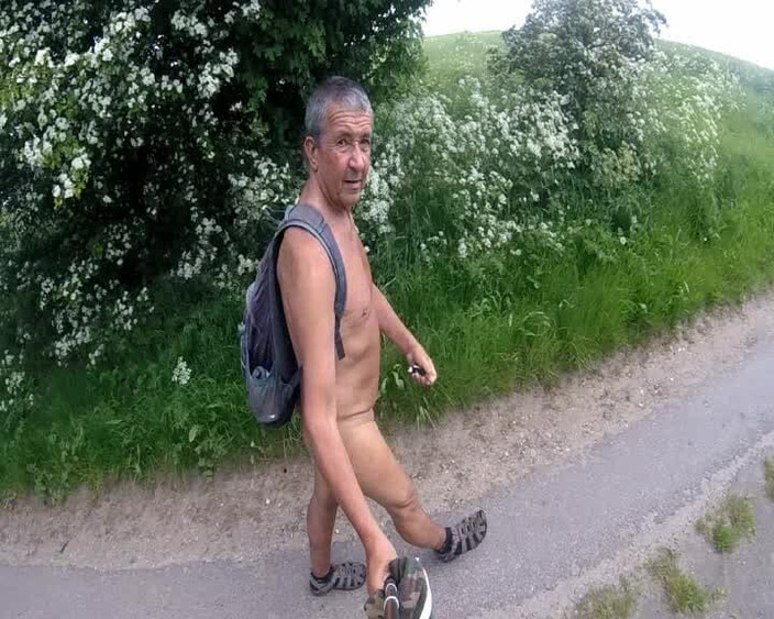 Andy: Bugil di mobil