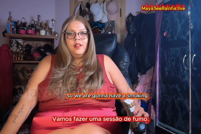 Goddess Maya3ee Rainha: Zeiță matură sexy braziliană mare și frumoasă, fumând, spune totul