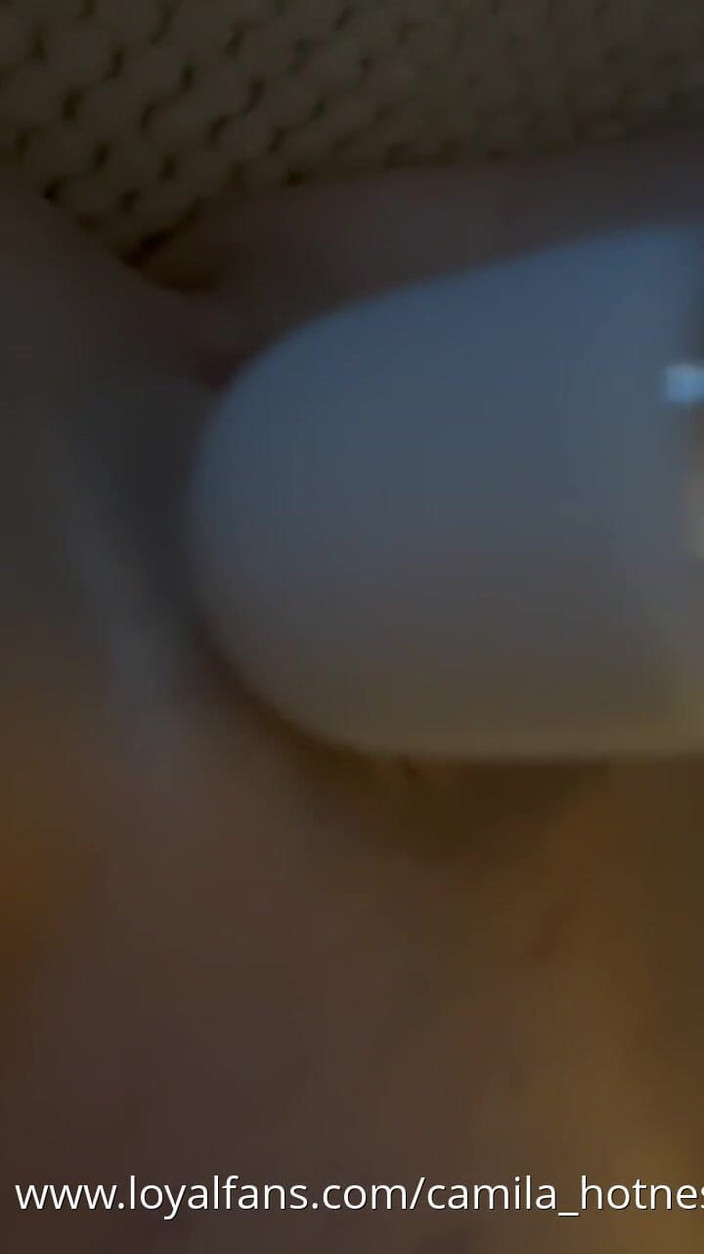 Teen Sophie: Ich benutze meinen elektrischen vibrator, der meine muschi richtig nass...