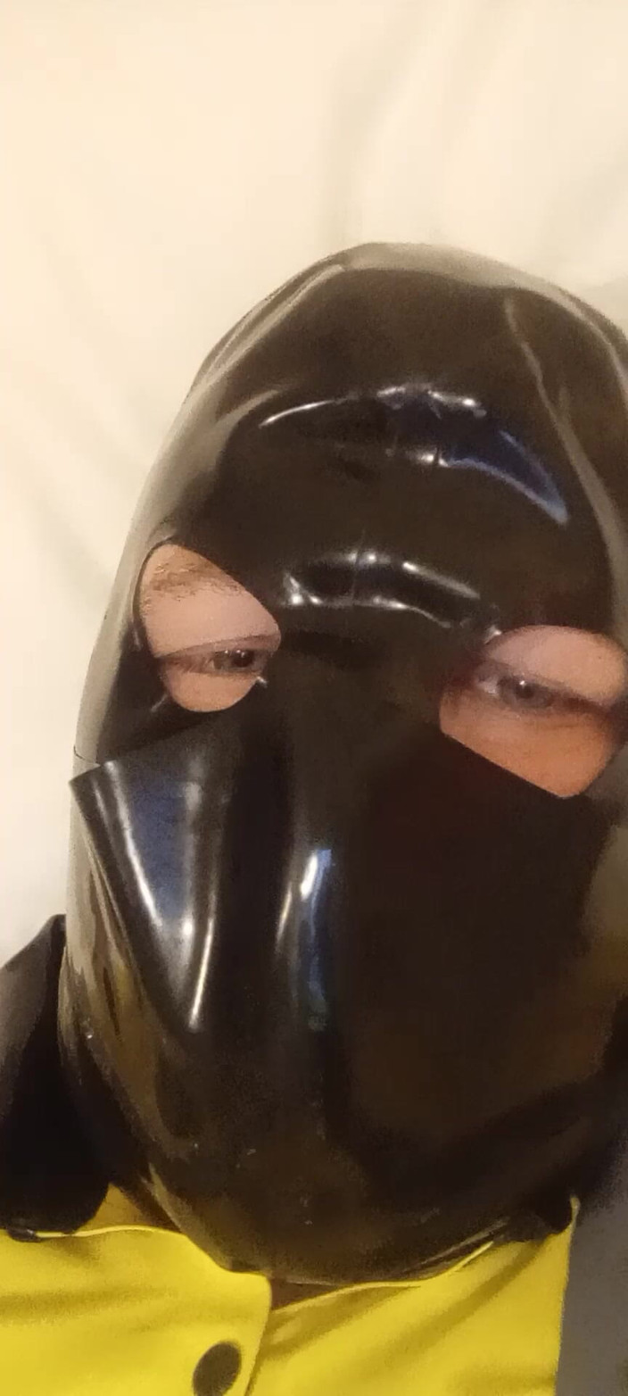 Latex Boy: 라텍스 비스 드론 호텔