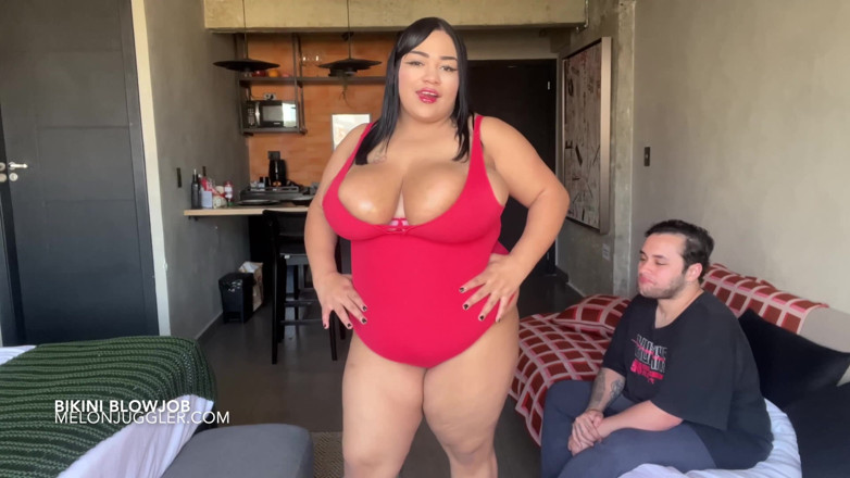 Melon Juggler: นมใหญ่ BBW Nayara Ledu โมเดลชุดว่ายน้ำแล้วกลืนน้ำควย