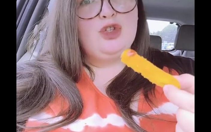 SSBBW Lady Brads: Femeie super-mare și țâțoasă se termină într-o umplutură sexy cu Burger King