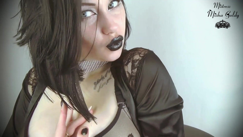 Goddess Misha Goldy: Черные губы соблазняют, инструкция по дрочке