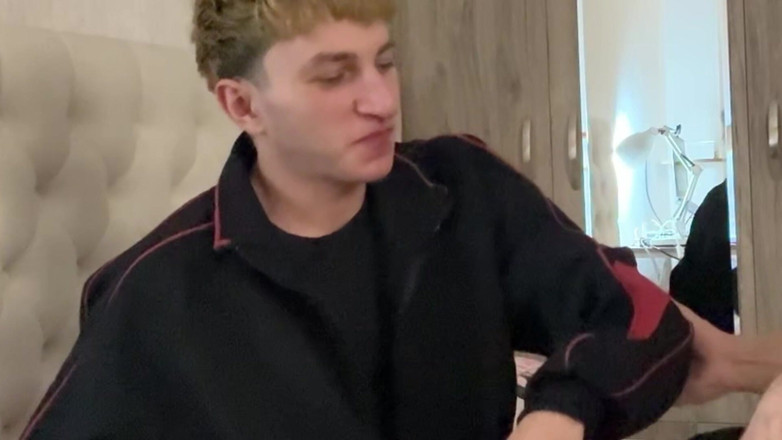 Ethan Lestray: Del 1 Saftig, Par Suger Styvbrors Stora