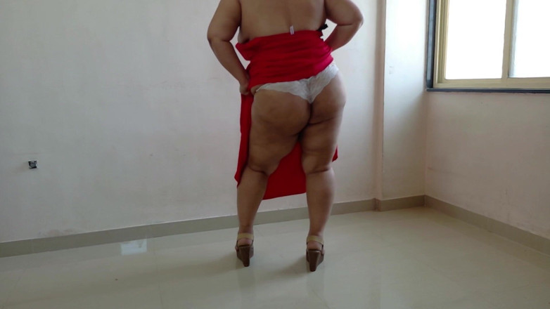 Hot Pavitra: Erotica