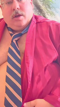 Bigote gordito hombre gordito de Finlandia termina teniendo una carga enorme para tu placer