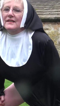 Trisha i Claire są zakonnicami w biegu