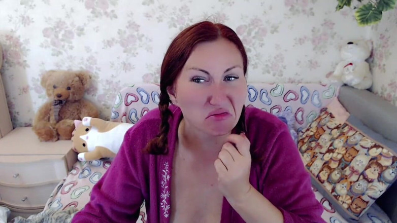 HotMissTessy: Redhead in Room