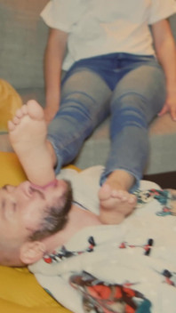 Foot fetiš sex s drobnou venezuelskou teenagerkou
