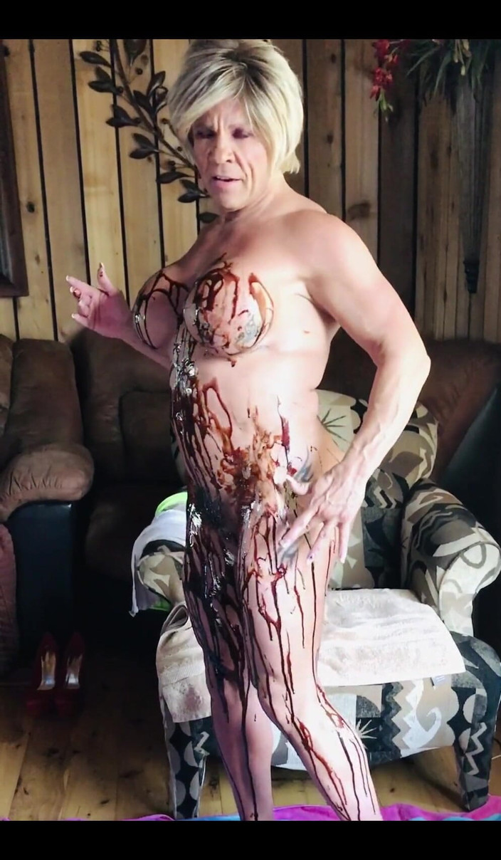 Musclemama4u: MILF berbumbu coklat Adakah Awak Suka Coklat? mahu menjilat?