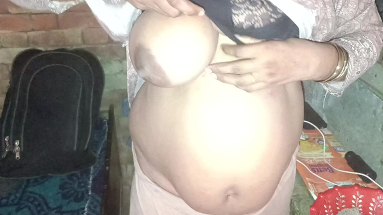 Bhabhi UP: Eu me divirto chamando minha madrasta