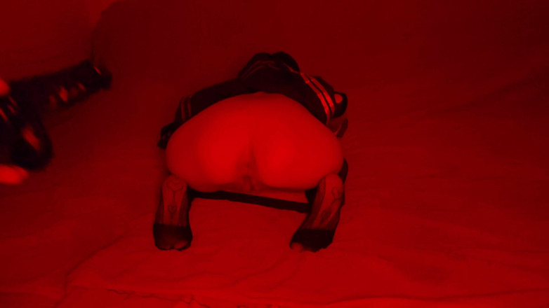 VaniChoko: BDSM Vani É Submetido A Choko