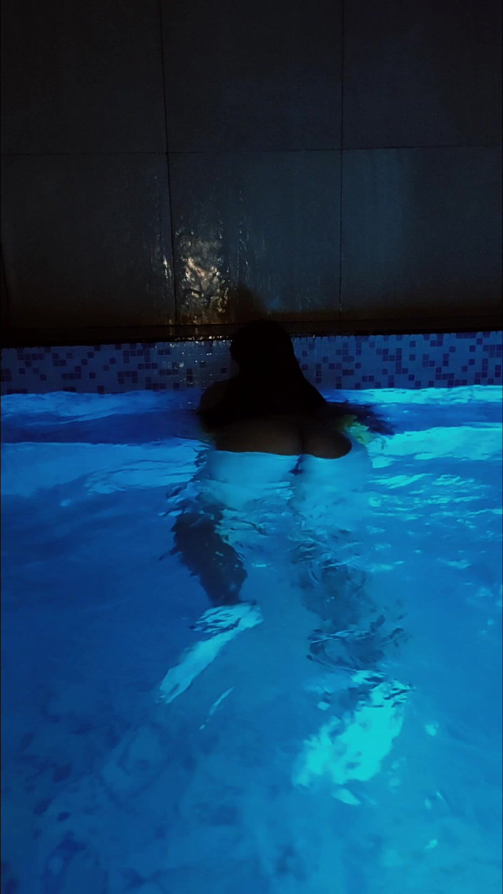 En la calle: 수영장에서