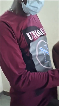 Üvey kız kardeş kendi üvey erkek kardeşiyle