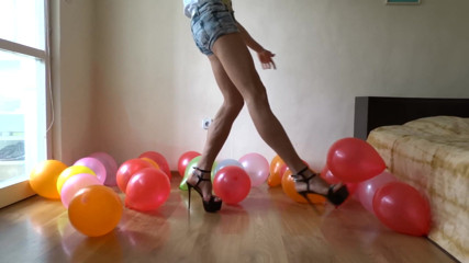 Monica Crush: Balloons popping with my high heel sandals