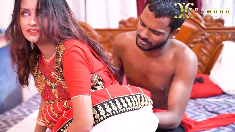Xtramood: Romance indio con esposa recién casada
