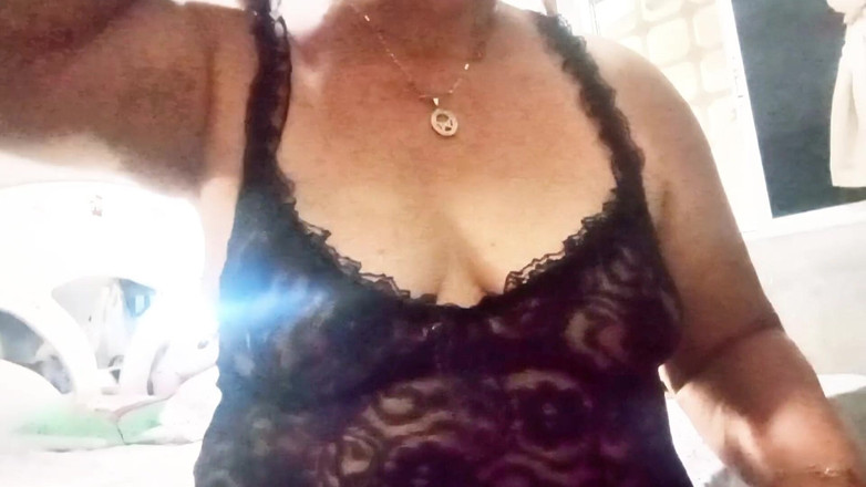 Gloryhot69: Mature MILF Accidentally Sends a Video to Her Stepson