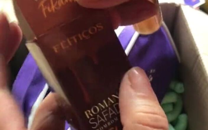 Espuleta: Recebido hoje, patrocinador, feitiços cosméticos sensuais