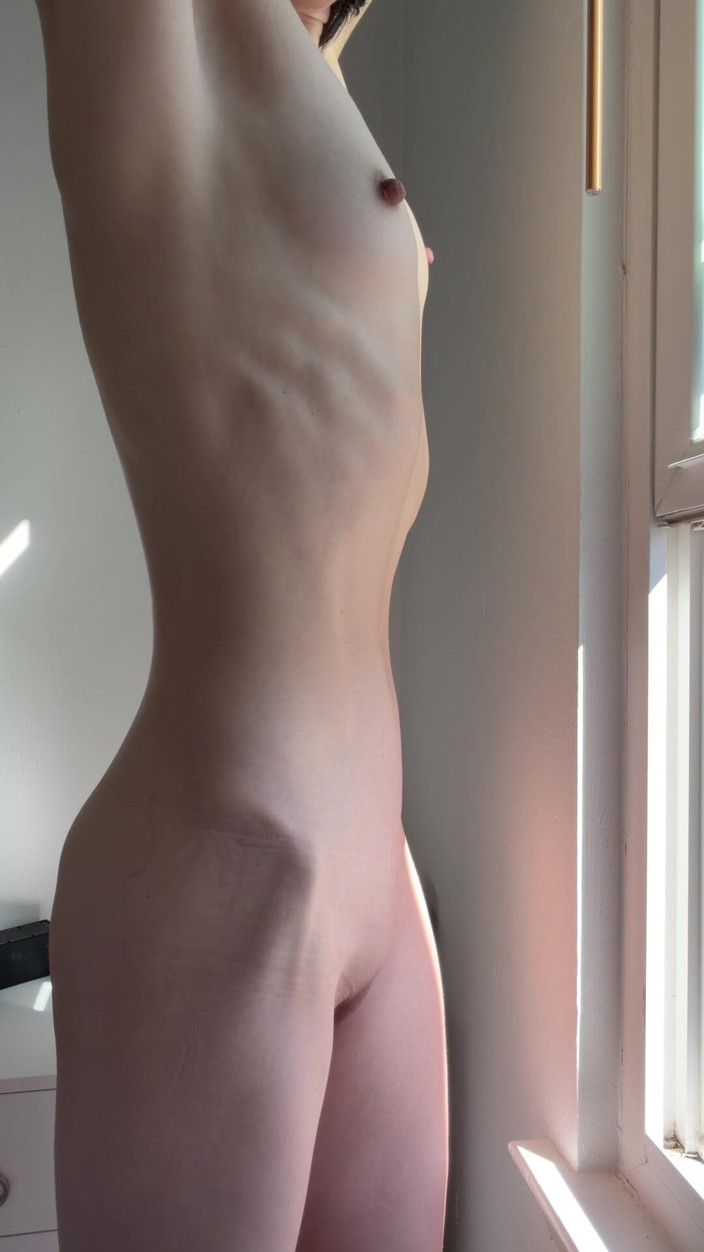 Ms_Emmy_Lynn: 晨间裸体女裸体邻居