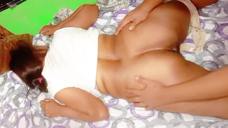 BigassMILF40: 내 친구의 큰 엉덩이 타밀 마누라를 위한 도기 스타일