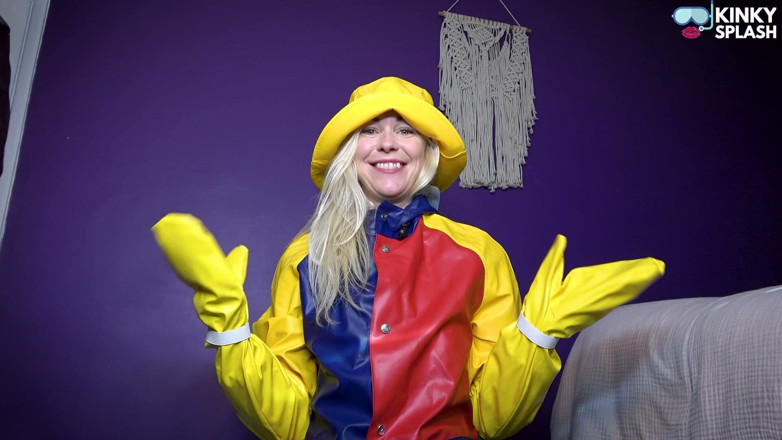 UKCuteGirl Lucy Lauren: La matrigna ti veste in abiti bagnati e trampolieri - mani...