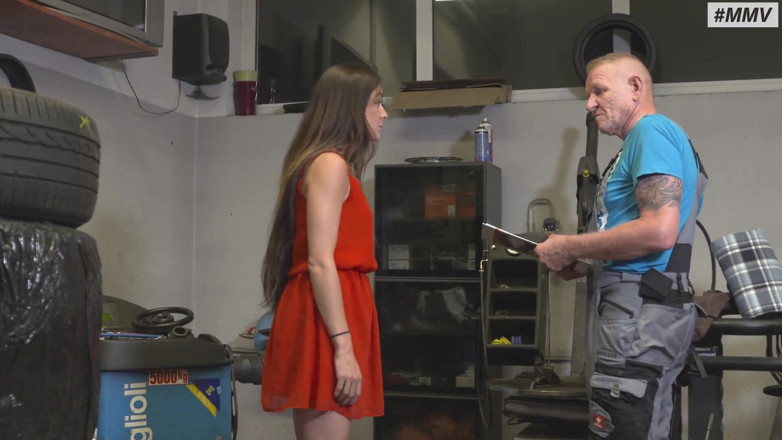 MMV Films: Pannendienst 4: scena 1 - gagică germană sexy se fute tare