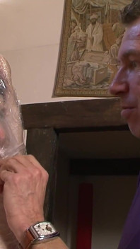 BDSM geile frauen se svíčkovým voskem, hračkami pro kundičku a anální hrou