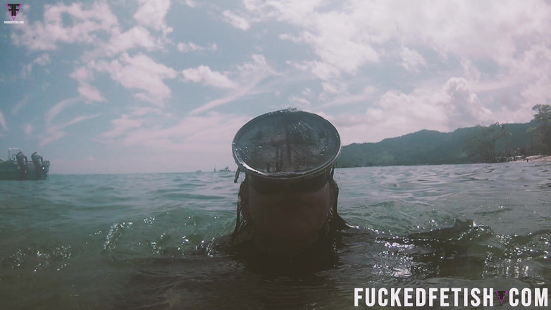 Fucked fetish: Buceo gratis con aletas bajo mar abierto sexy diosa latina