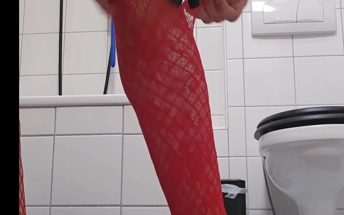 Daddy Femboy: Hübscher femboy in netzstrümpfen