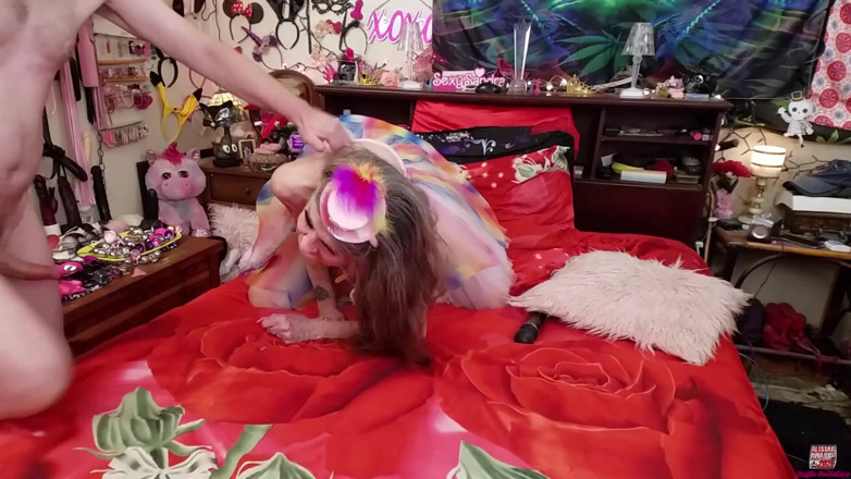 Sexy Sandra N Sir Christopher: Sexy gilf bimbo candy clown pinautomaat