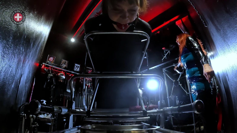 Twistedrama: Bătaie în ajunul Anului Nou