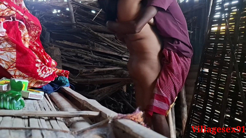 Villagesex91: Bhabhi ki chupke se chudai utomhus knull lokal bhabhi