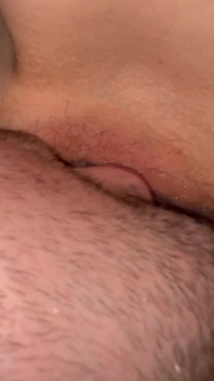 달콤한 18살 처녀 Insta Godies 딥 보지 클로즈업 보기 4K 카메라로 쓸어넘기기