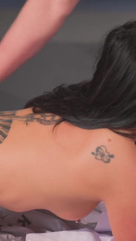 Megan Fehler bittet um ihren Karate-Lehrer, sie mit sperma zu füllen - Cobra Kai Porn cosplay Parodie