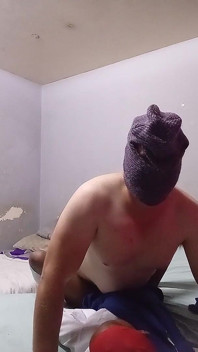 18-letni seksowny student zerżnięty w mundurze przez ojczyma