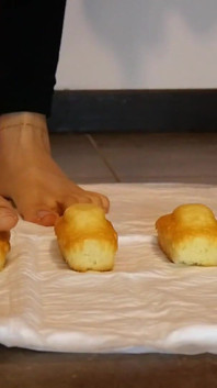 Çıplak ayaklı aperatifleri ezme asmr