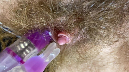 Cuteblonde666: Iepurașul testează masturbarea cu vibrator, vedere de aproape