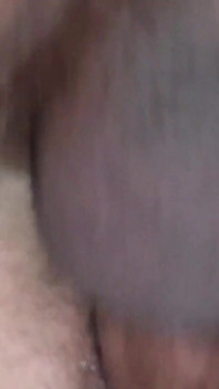 Un beau-père baise sa belle-fille, vidéo maison amateur réelle