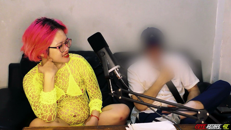 Chad Munch: 15 Minute Podcast Interview About Sex Secrets, Then Host Fucks...