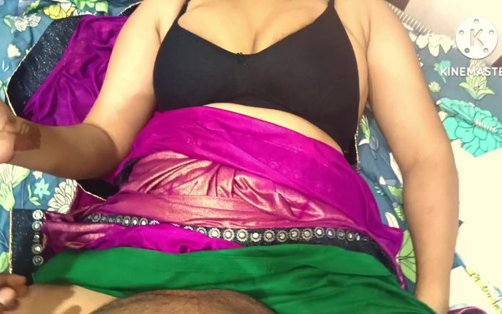 Abhikshasexvideos: Village Priya Maami Fucked by Bhaanja While Changing Saree Secretly...