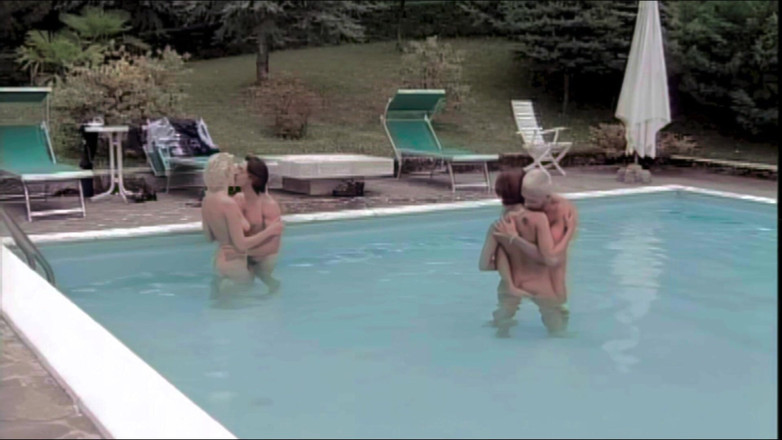 Inhonorof porn: Kuartet di kolam renang