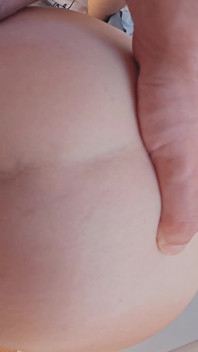 Erste MILF anal mit riesigem schwanz