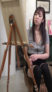 An Art College Student Watches Masturbation While Drawing!
