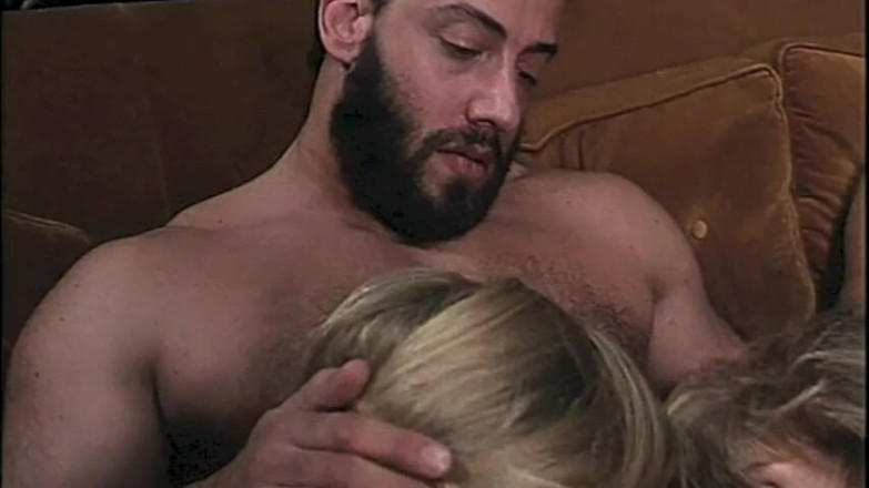 Inhonorof porn: Orgy in the Castle with Moana and Rocco and Many...