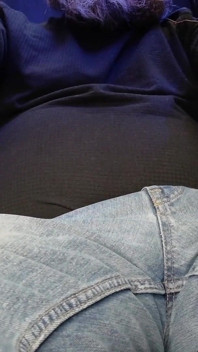 Tvrdé nesestříhané Hlazení ptáka Ačkoli Blue Jeans