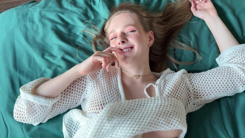 Arisha Mills: Домашнее порно со сводным братом - измена парню
