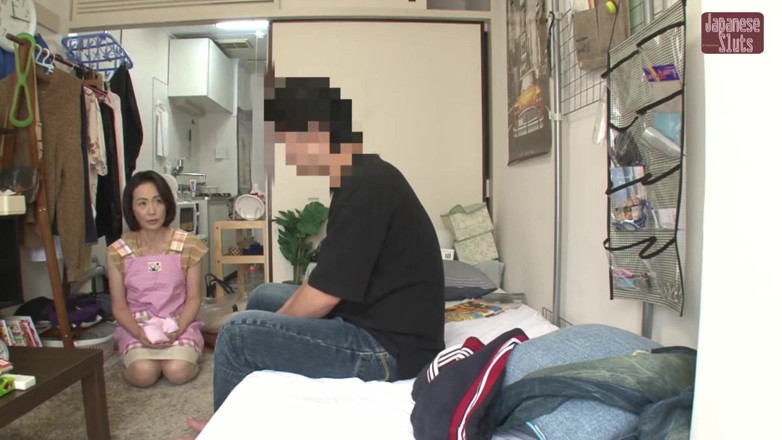 J-Cams: Rental Mature Woman's Side Job - the Wife Her Husband Never...
