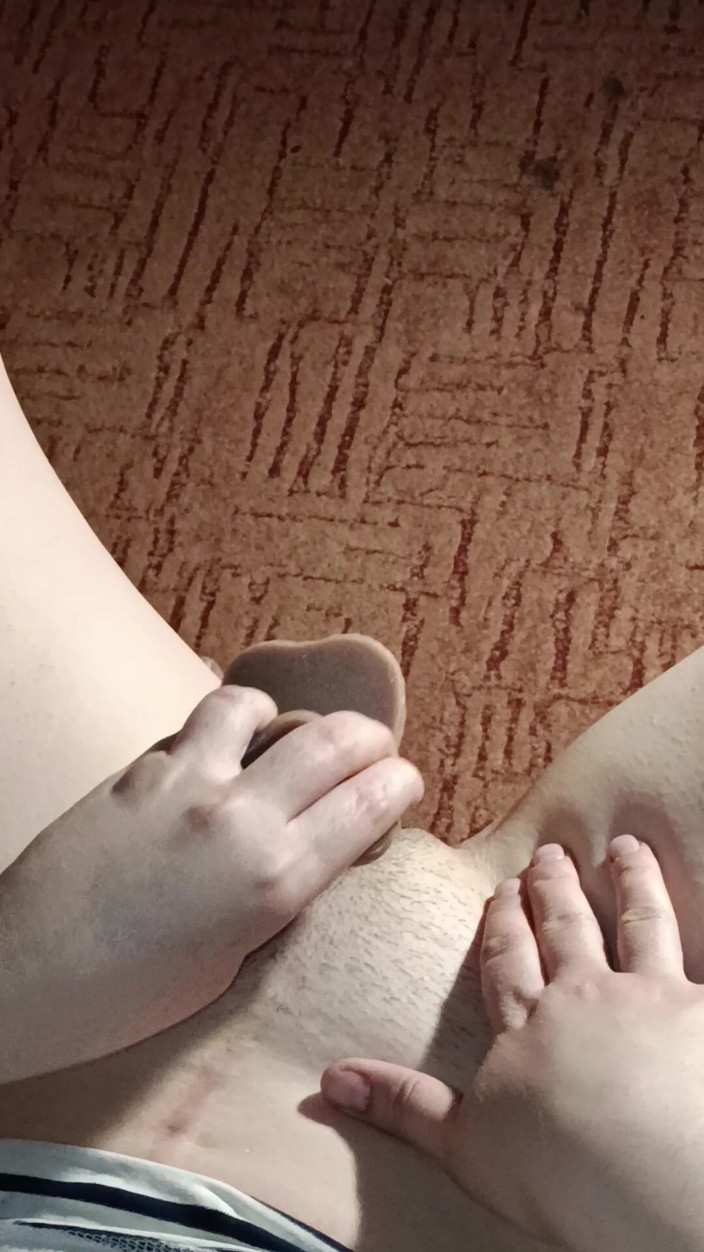 WifyPussy: POV strakke kut en dildo, solo masturbatie