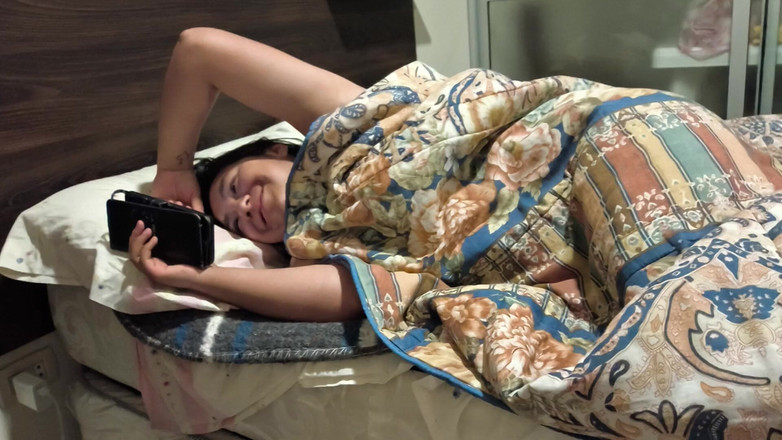 Moo DBOXXX: Retour à mon amie chrétienne de 18 ans, elle a faim de...