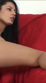 Sofia Cucci fucks with her fans live on the web